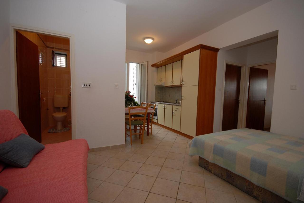 Apartments And Rooms With A Swimming Pool Kali, Ugljan - 14083 Екстер'єр фото