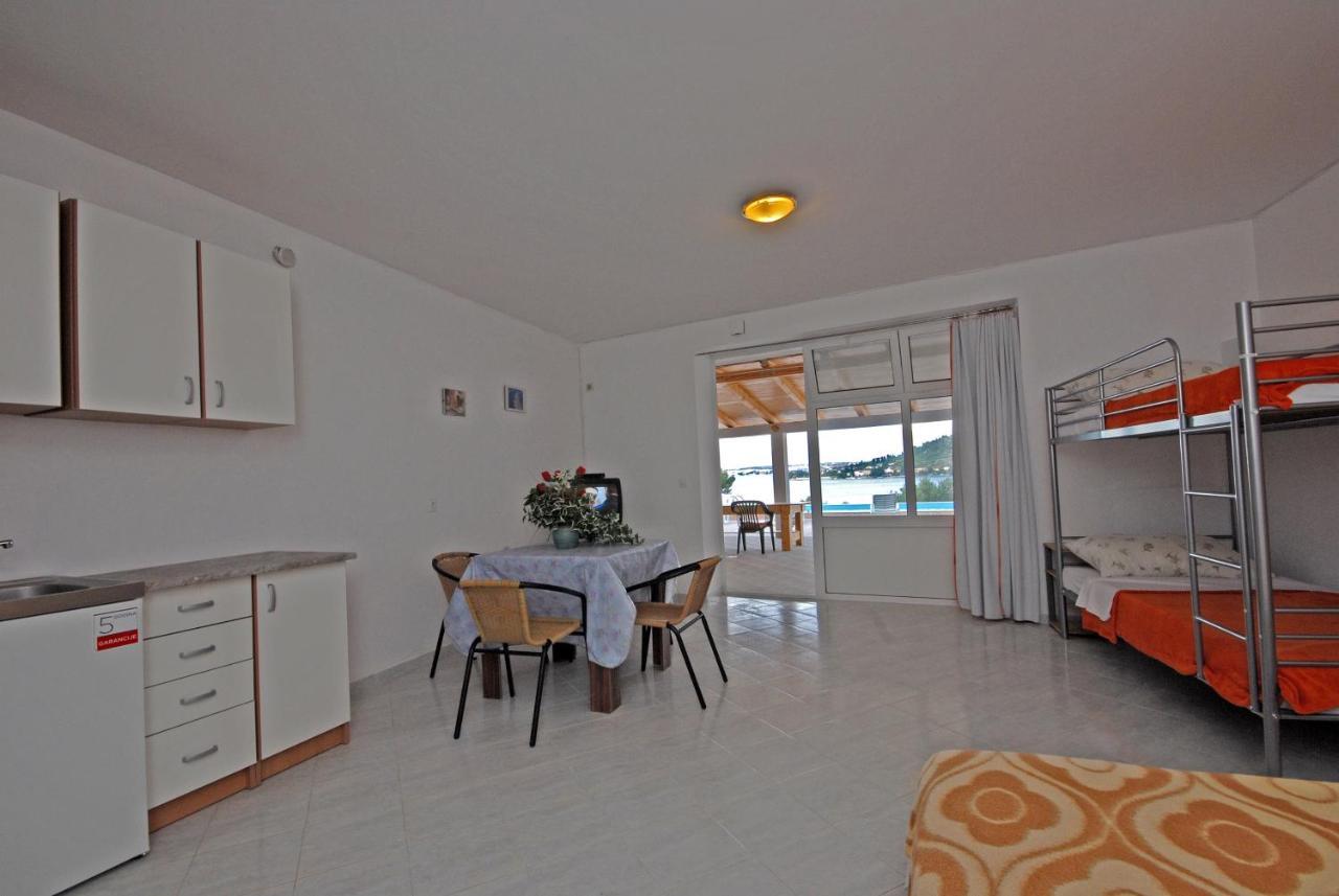 Apartments And Rooms With A Swimming Pool Kali, Ugljan - 14083 Екстер'єр фото