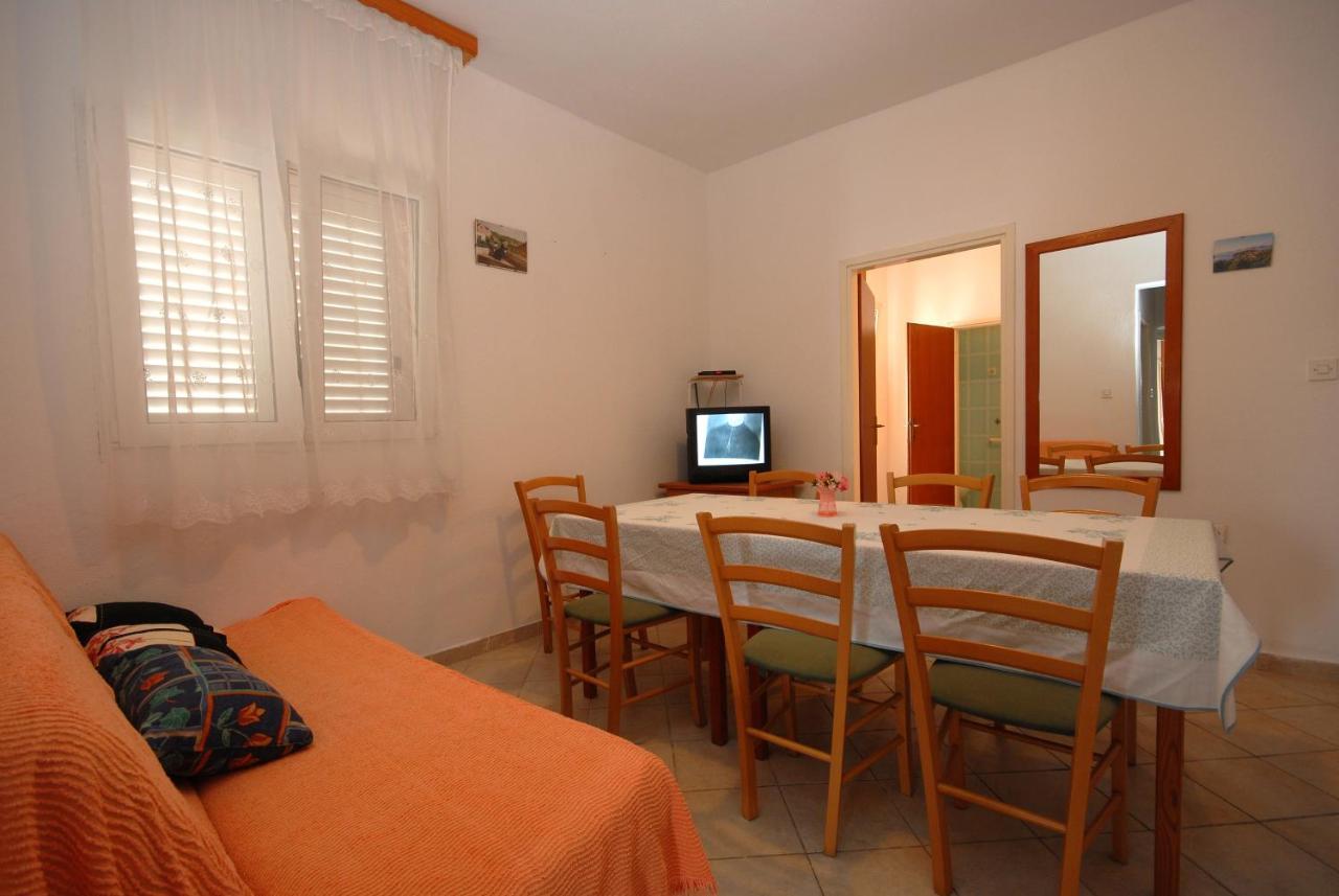 Apartments And Rooms With A Swimming Pool Kali, Ugljan - 14083 Екстер'єр фото