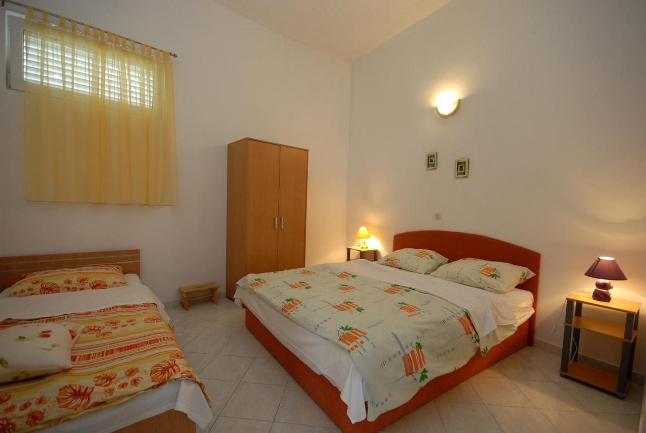 Apartments And Rooms With A Swimming Pool Kali, Ugljan - 14083 Екстер'єр фото